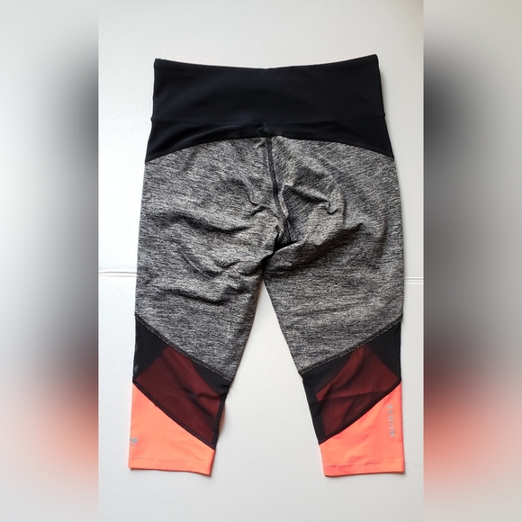 Workout capri leggings - Picture 2 of 2